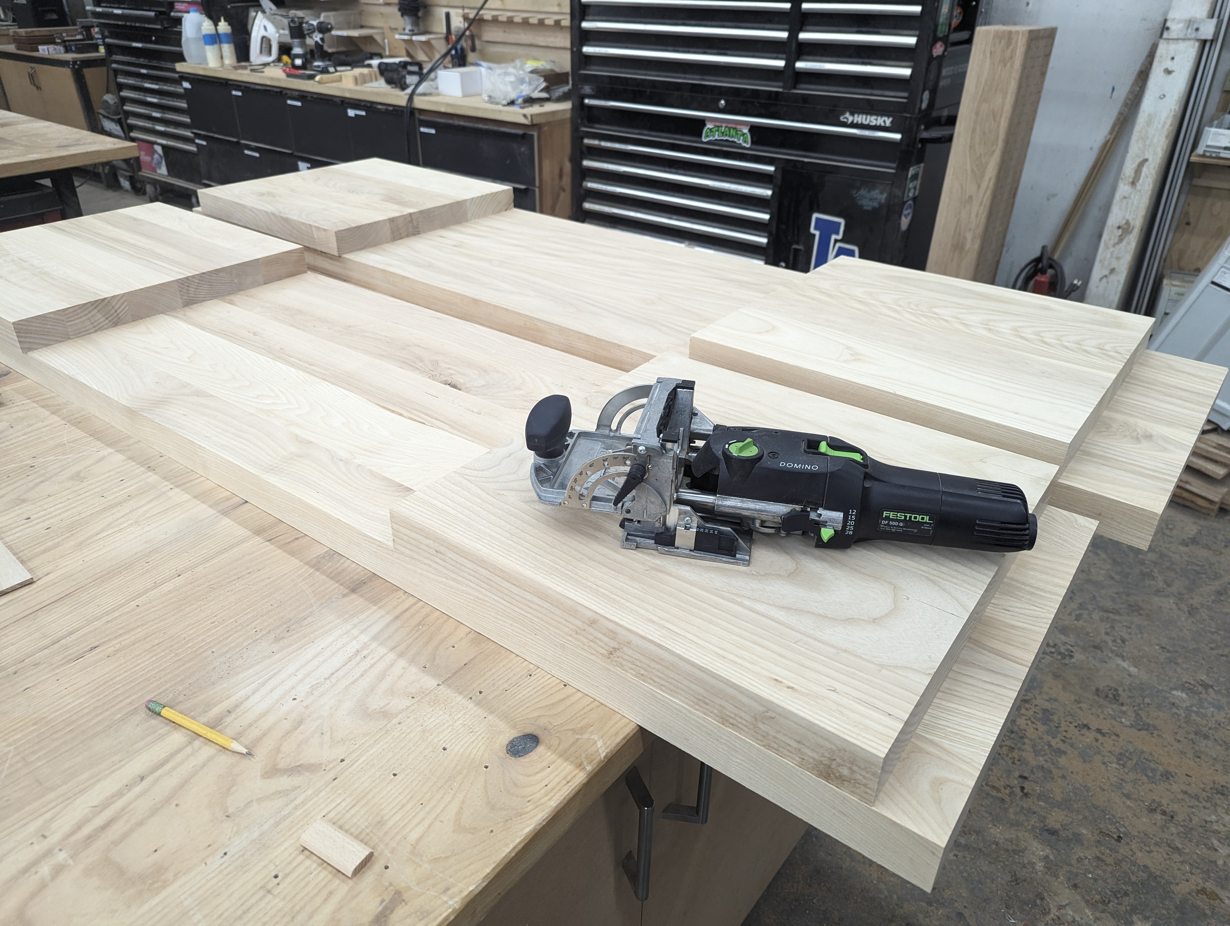 Bench units in production in the shop